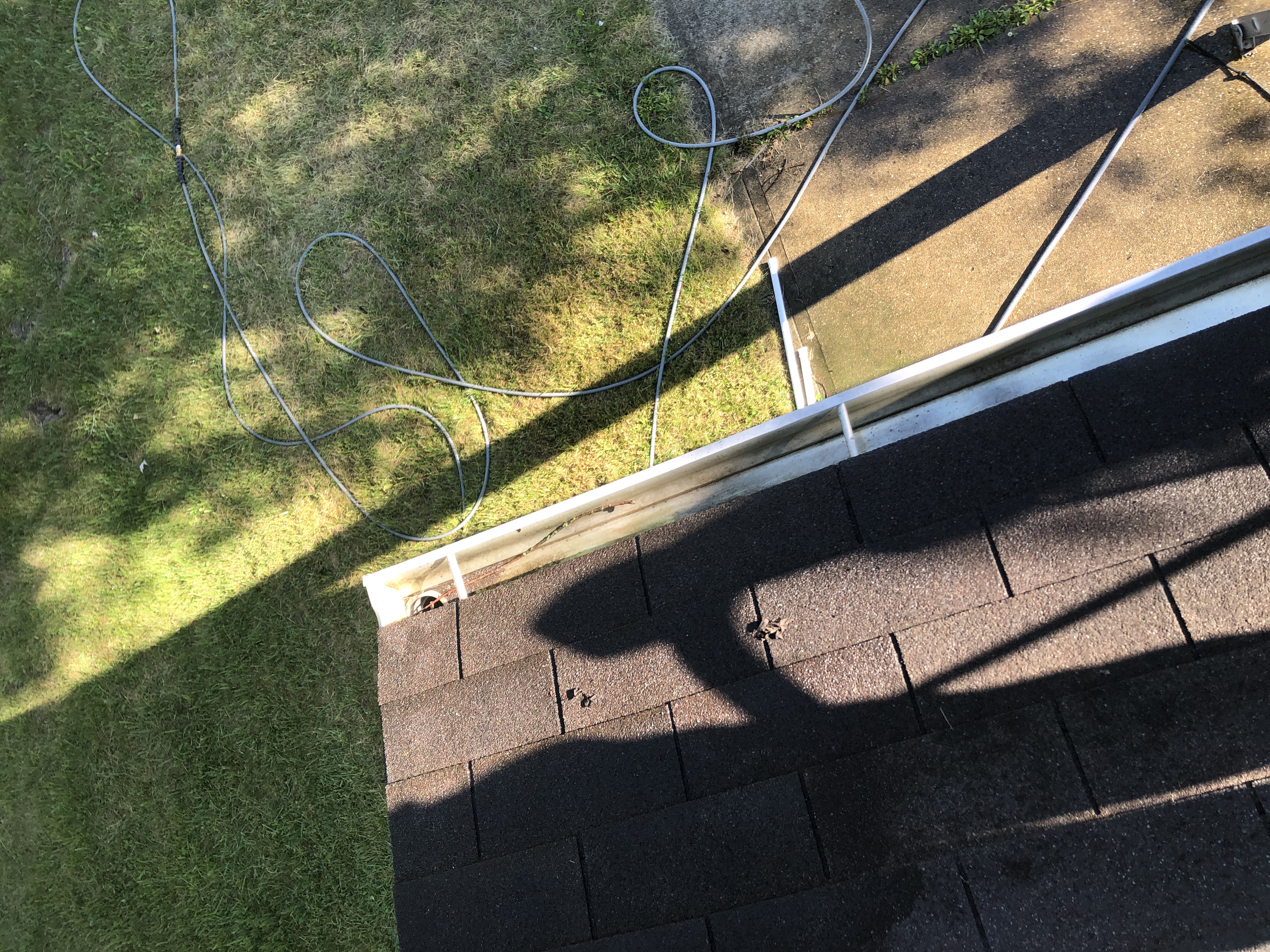 Gutter Cleanout in Carmel Indiana